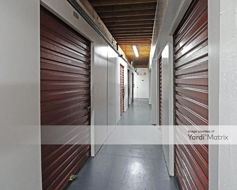 Source URL: https://cdnsc.rentcafe.com/dmslivecafe/3/1060636/1060636-1-4.jpg?width=-1&height=385&quality=80