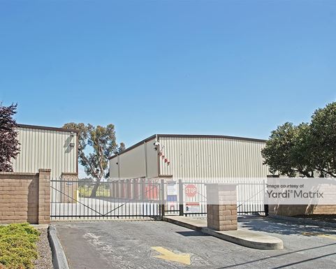 Source URL: https://cdnsc.rentcafe.com/dmslivecafe/3/1060645/1060645-1-4.jpg?width=-1&height=385&quality=80