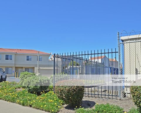 Source URL: https://cdnsc.rentcafe.com/dmslivecafe/3/1060665/1060665-1-2.jpg?width=-1&height=385&quality=80