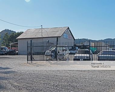 Storage Units for Rent available at 28243 South Redwood Hwy, Cloverdale, CA 95425