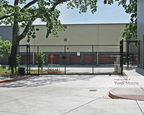 Source URL: https://cdnsc.rentcafe.com/dmslivecafe/3/1060673/1060673-1-3.jpg?width=-1&height=385&quality=80