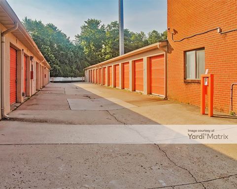 Source URL: https://cdnsc.rentcafe.com/dmslivecafe/3/1060684/1060684-1-5.jpg?width=-1&height=385&quality=80