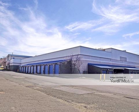 Source URL: https://cdnsc.rentcafe.com/dmslivecafe/3/1060693/1060693-1-4.jpg?width=-1&height=385&quality=80