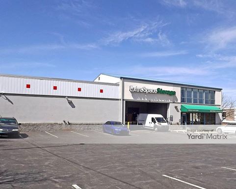 Source URL: https://cdnsc.rentcafe.com/dmslivecafe/3/1060693/1060693-1-5.jpg?width=-1&height=385&quality=80