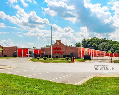 Storage Units for Rent available at 4071 Prince William Pkwy, Woodbridge, VA 22192