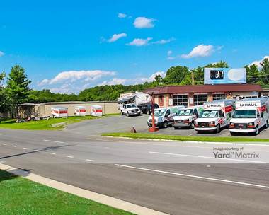 Storage Units for Rent available at 18310 Richmond Hwy, Triangle, VA 22172