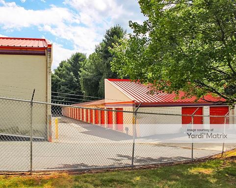 Source URL: https://cdnsc.rentcafe.com/dmslivecafe/3/1060701/1060701-1-4.jpg?width=-1&height=385&quality=80