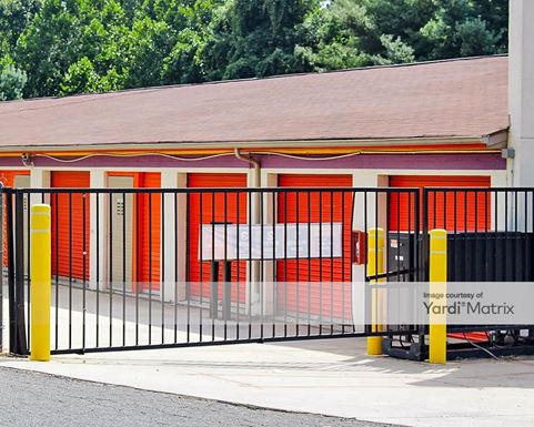 Source URL: https://cdnsc.rentcafe.com/dmslivecafe/3/1060701/1060701-1-5.jpg?width=-1&height=385&quality=80