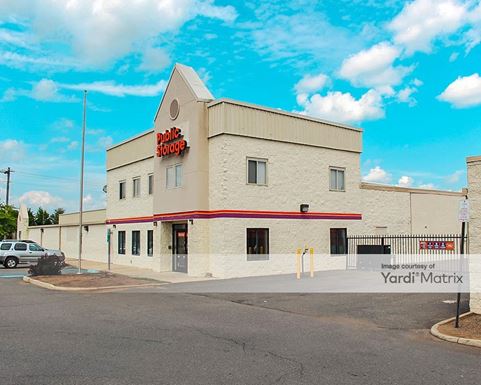 Source URL: https://cdnsc.rentcafe.com/dmslivecafe/3/1060705/1060705-1-6.jpg?width=-1&height=385&quality=80