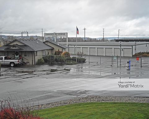 Source URL: https://cdnsc.rentcafe.com/dmslivecafe/3/1060756/1060756-1-5.jpg?width=-1&height=385&quality=80