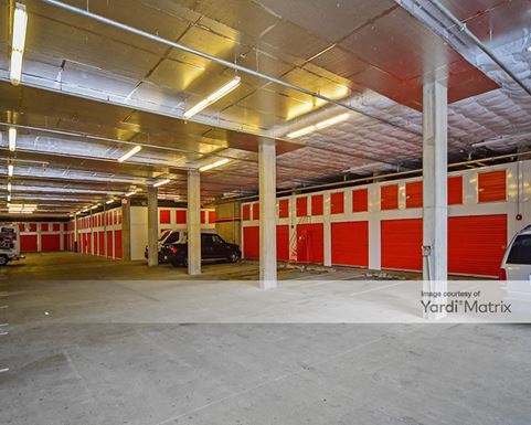 Source URL: https://cdnsc.rentcafe.com/dmslivecafe/3/1060785/1060785-1-5.jpg?width=-1&height=385&quality=80