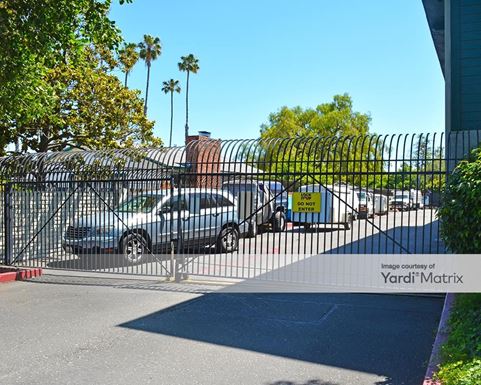 Source URL: https://cdnsc.rentcafe.com/dmslivecafe/3/1060900/1060900-1-4.jpg?width=-1&height=385&quality=80