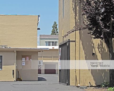 Source URL: https://cdnsc.rentcafe.com/dmslivecafe/3/1060932/1060932-1-5.jpg?width=-1&height=385&quality=80