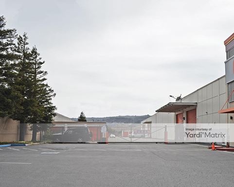 Source URL: https://cdnsc.rentcafe.com/dmslivecafe/3/1060942/1060942-1-4.jpg?width=-1&height=385&quality=80