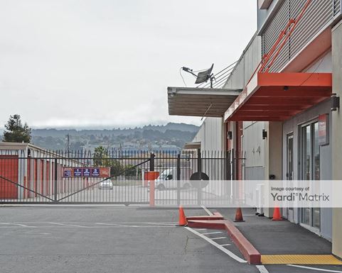 Source URL: https://cdnsc.rentcafe.com/dmslivecafe/3/1060942/1060942-1-5.jpg?width=-1&height=385&quality=80