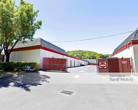 Source URL: https://cdnsc.rentcafe.com/dmslivecafe/3/1060945/1060945-1-4.jpg?width=-1&height=385&quality=80