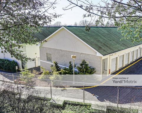 Source URL: https://cdnsc.rentcafe.com/dmslivecafe/3/1061007/1061007-1-5.jpg?width=-1&height=385&quality=80