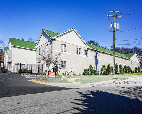 Source URL: https://cdnsc.rentcafe.com/dmslivecafe/3/1061007/1061007-1-6.jpg?width=-1&height=385&quality=80