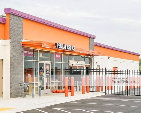 Source URL: https://cdnsc.rentcafe.com/dmslivecafe/3/1061053/1061053-1-2.jpg?width=-1&height=385&quality=80