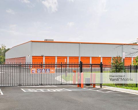 Source URL: https://cdnsc.rentcafe.com/dmslivecafe/3/1061053/1061053-1-4.jpg?width=-1&height=385&quality=80