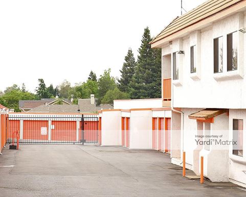 Source URL: https://cdnsc.rentcafe.com/dmslivecafe/3/1061067/1061067-1-2.jpg?width=-1&height=385&quality=80