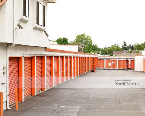 Source URL: https://cdnsc.rentcafe.com/dmslivecafe/3/1061067/1061067-1-3.jpg?width=-1&height=385&quality=80