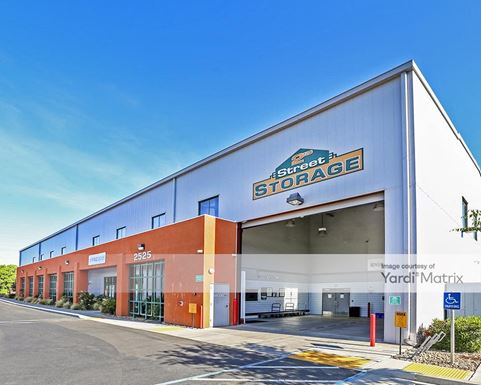 Source URL: https://cdnsc.rentcafe.com/dmslivecafe/3/1061082/1061082-1-4.jpg?width=-1&height=385&quality=80