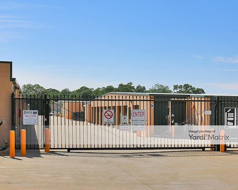 Source URL: https://cdnsc.rentcafe.com/dmslivecafe/3/1061086/1061086-1-6.jpg?width=-1&height=385&quality=80