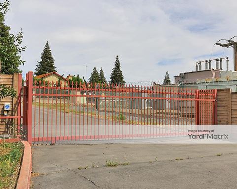 Source URL: https://cdnsc.rentcafe.com/dmslivecafe/3/1061088/1061088-1-4.jpg?width=-1&height=385&quality=80