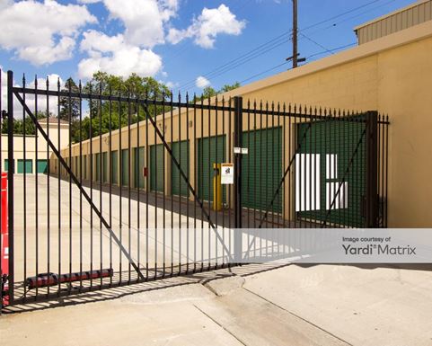 Source URL: https://cdnsc.rentcafe.com/dmslivecafe/3/1061095/1061095-1-3.jpg?width=-1&height=385&quality=80