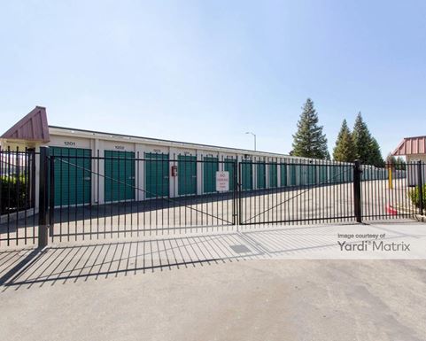 Source URL: https://cdnsc.rentcafe.com/dmslivecafe/3/1061097/1061097-1-2.jpg?width=-1&height=385&quality=80