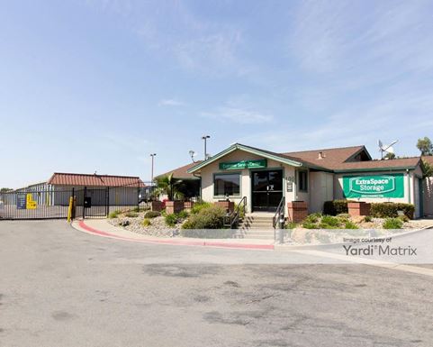 Source URL: https://cdnsc.rentcafe.com/dmslivecafe/3/1061097/1061097-1-4.jpg?width=-1&height=385&quality=80