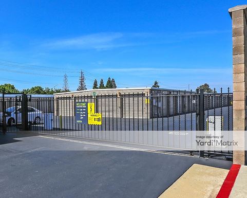 Source URL: https://cdnsc.rentcafe.com/dmslivecafe/3/1061104/1061104-1-2.jpg?width=-1&height=385&quality=80