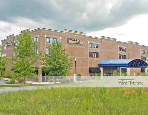 Source URL: https://cdnsc.rentcafe.com/dmslivecafe/3/1061203/1061203-1-4.jpg?width=-1&height=385&quality=80