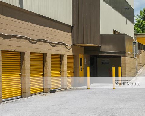 Source URL: https://cdnsc.rentcafe.com/dmslivecafe/3/1061289/1061289-1-4.jpg?width=-1&height=385&quality=80