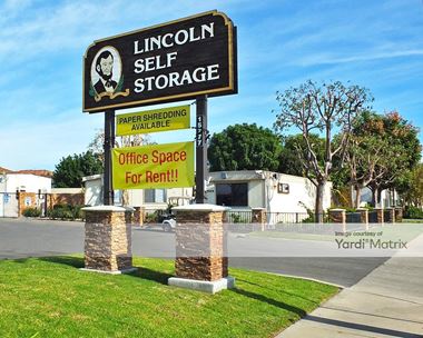 Storage Units for Rent available at 15777 East Lincoln Avenue, Orange, CA 92865