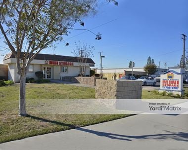 Storage Units for Rent available at 7420 Bolsa Avenue, Westminster, CA 92683