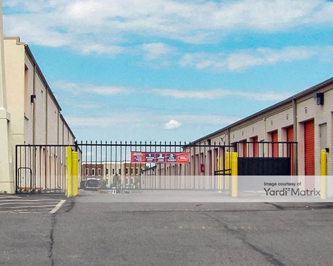 Source URL: https://cdnsc.rentcafe.com/dmslivecafe/3/1061386/1061386-1-5.jpg?width=-1&height=385&quality=80