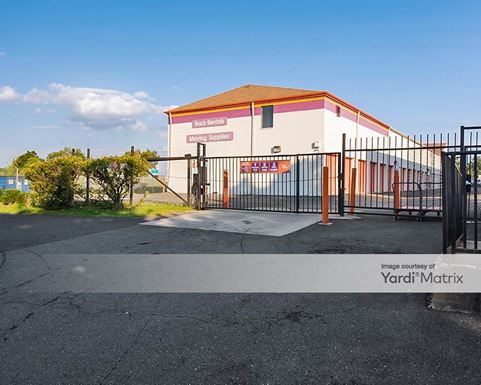 Source URL: https://cdnsc.rentcafe.com/dmslivecafe/3/1061399/1061399-1-2.jpg?width=-1&height=385&quality=80