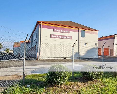 Source URL: https://cdnsc.rentcafe.com/dmslivecafe/3/1061399/1061399-1-3.jpg?width=-1&height=385&quality=80