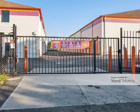 Source URL: https://cdnsc.rentcafe.com/dmslivecafe/3/1061399/1061399-1-4.jpg?width=-1&height=385&quality=80