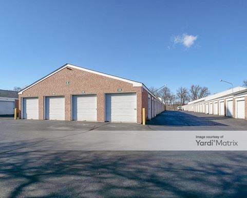 Source URL: https://cdnsc.rentcafe.com/dmslivecafe/3/1061407/1061407-1-2.jpg?width=-1&height=385&quality=80