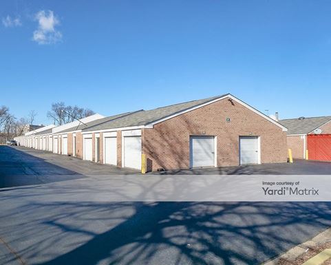 Source URL: https://cdnsc.rentcafe.com/dmslivecafe/3/1061407/1061407-1-4.jpg?width=-1&height=385&quality=80