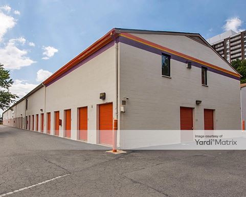 Source URL: https://cdnsc.rentcafe.com/dmslivecafe/3/1061408/1061408-1-2.jpg?width=-1&height=385&quality=80