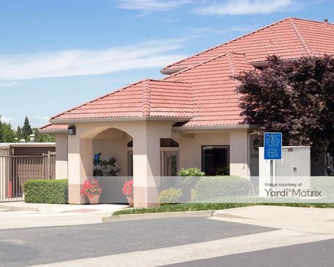 Source URL: https://cdnsc.rentcafe.com/dmslivecafe/3/1061432/1061432-1-4.jpg?width=-1&height=385&quality=80