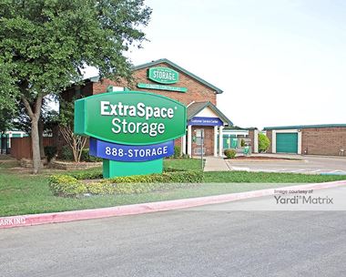Storage Units for Rent available at 3308 Waypoint Drive, Carrollton, TX 75006
