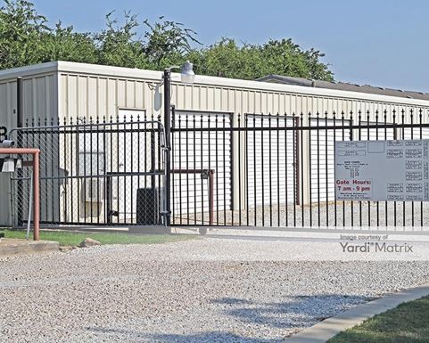 Source URL: https://cdnsc.rentcafe.com/dmslivecafe/3/1061496/1061496-1-2.jpg?width=-1&height=385&quality=80