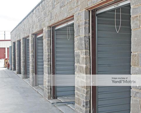 Source URL: https://cdnsc.rentcafe.com/dmslivecafe/3/1061506/1061506-1-5.jpg?width=-1&height=385&quality=80