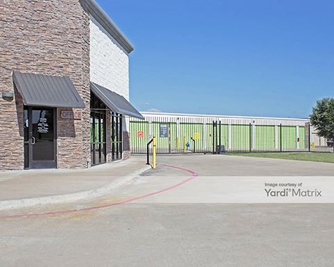 Source URL: https://cdnsc.rentcafe.com/dmslivecafe/3/1061507/1061507-1-2.jpg?width=-1&height=385&quality=80