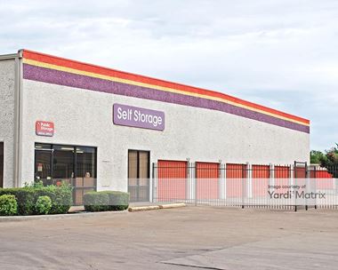 Storage Units for Rent available at 500 East Arapaho Road, Richardson, TX 75081
